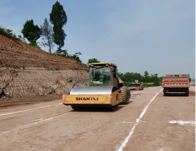 河东道路施工